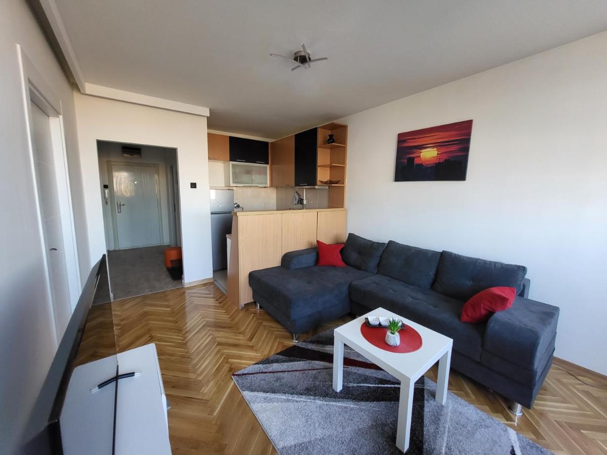 Grey Apartment Белград Екстериор снимка